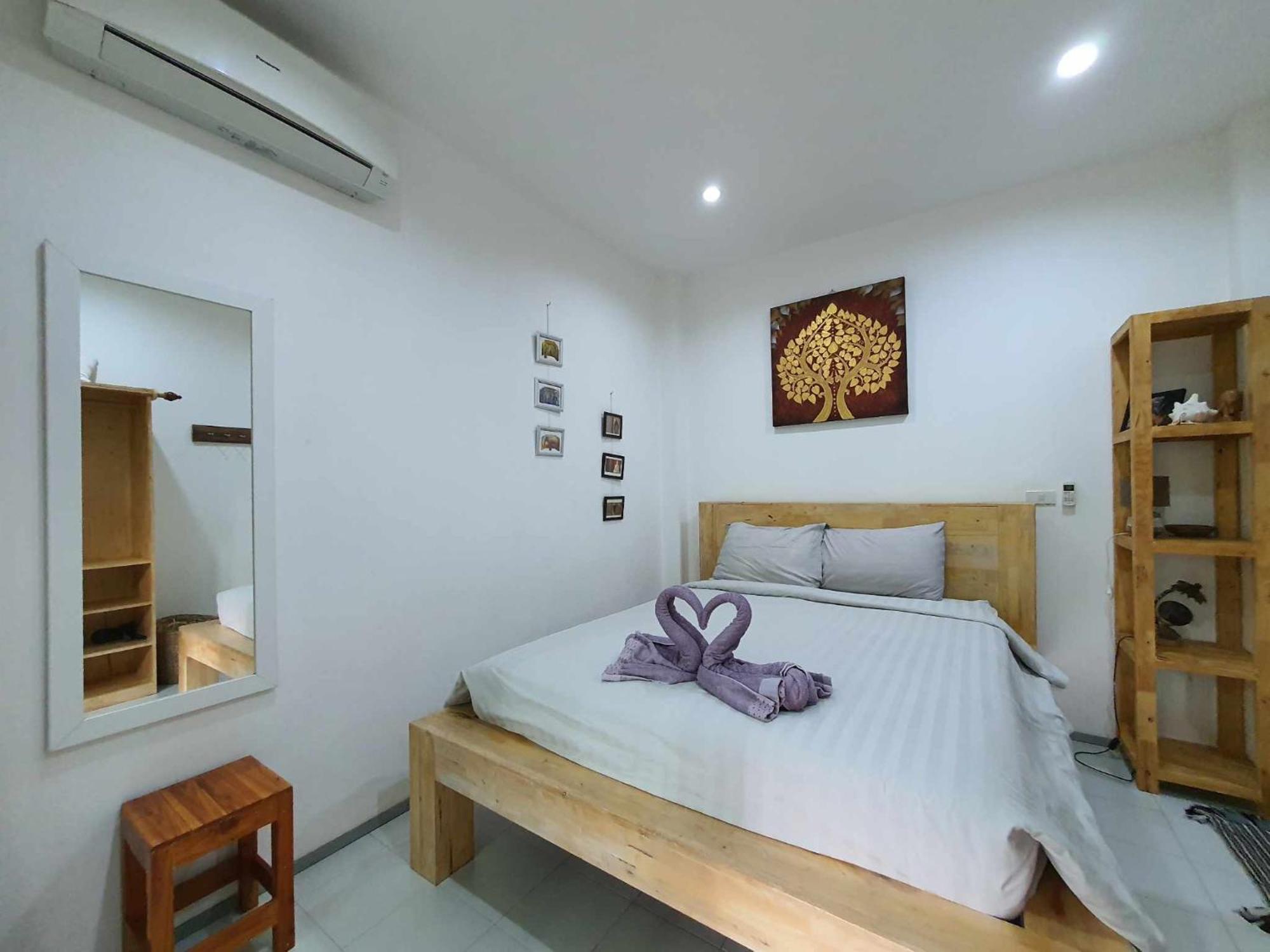 Niniari House *